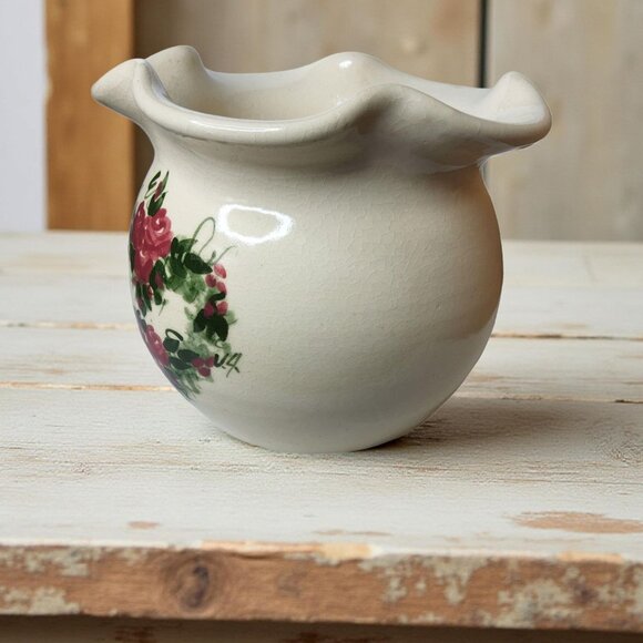 Vintage Heavy hand thrown pottery Planter,Vase beige with ruffle edge rose heart - Picture 2 of 13